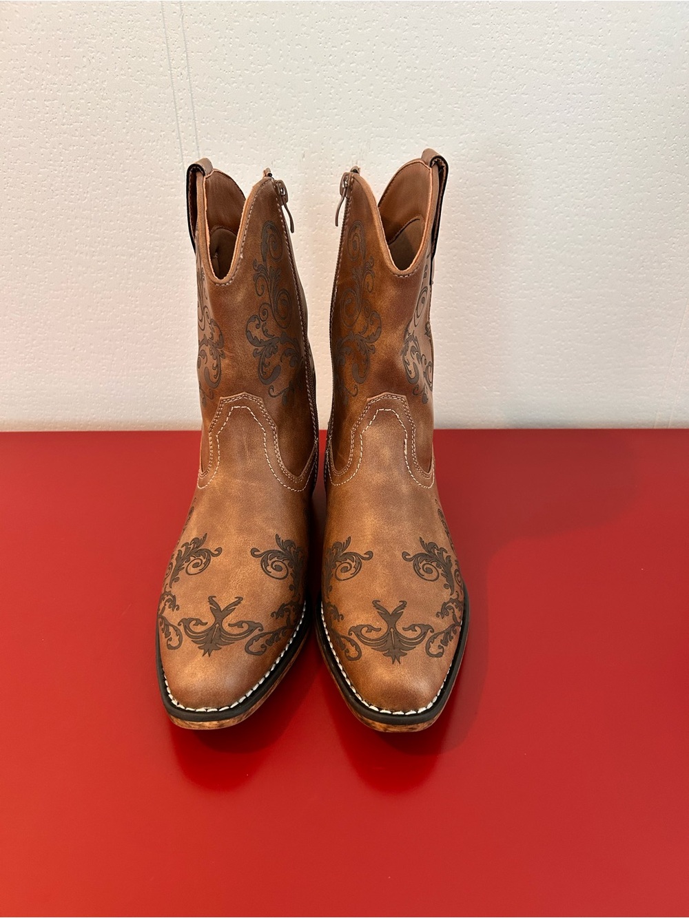Dream Pairs Size 7 Brown Embroidered Western Short Boots - Picture 5 of 12